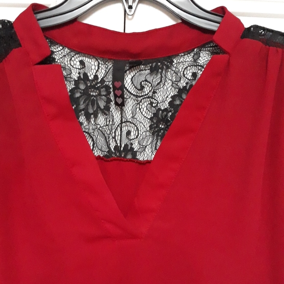 Women's Slit Back Blouse - Picture 3 of 8